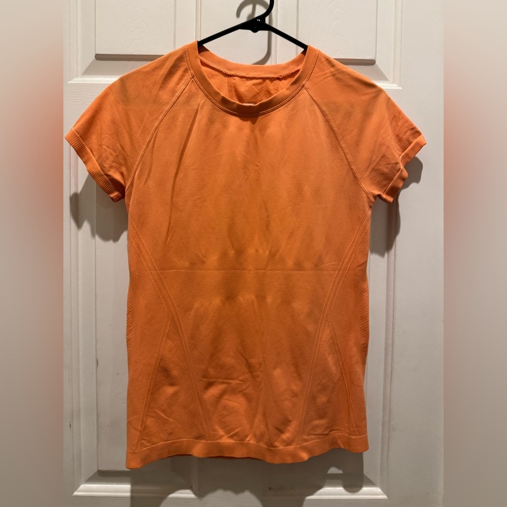 Unbranded athletic shirt no size